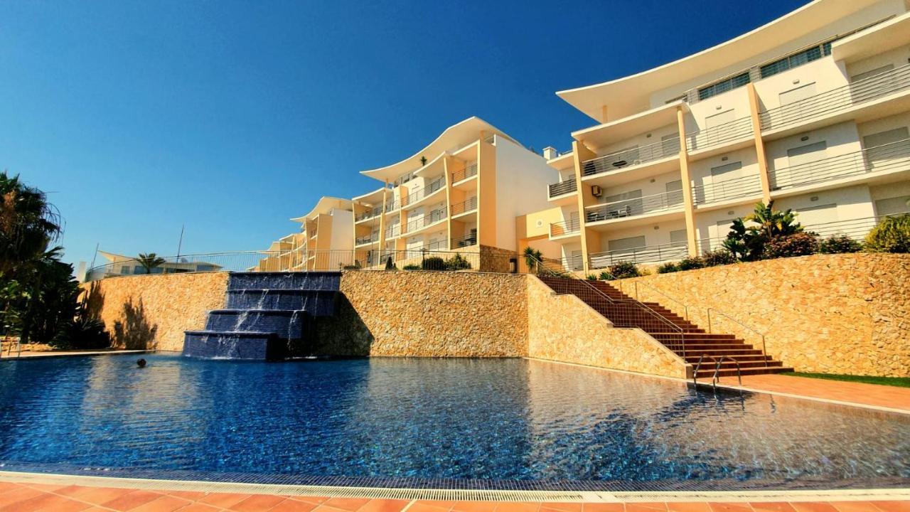 Sunny Apartment With Sea View In Albufeira Exterior foto